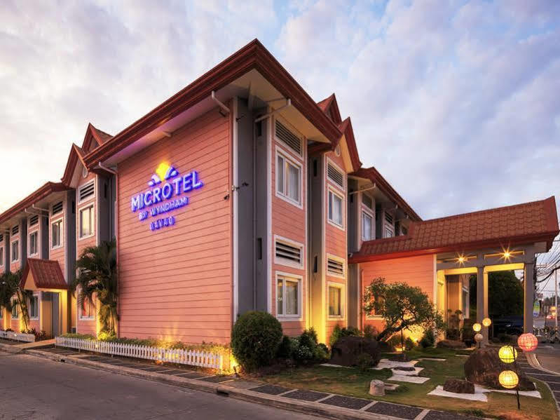 Microtel By Wyndham Davao Exterior foto